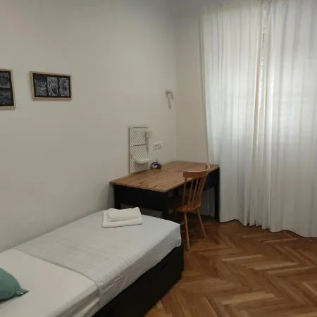 Specious And Newly Decorated At Bacvice