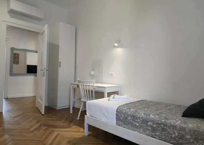 Specious And Newly Decorated At Bacvice Apartment *