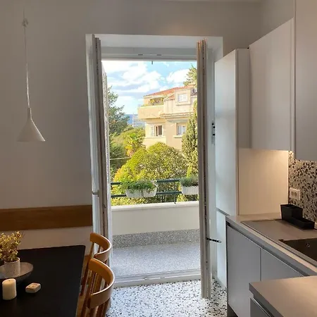 Specious And Newly Decorated At Bacvice Appartement *