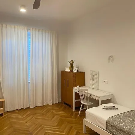 Appartamento Specious And Newly Decorated At Bacvice *