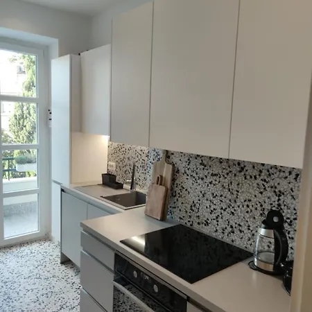 Specious And Newly Decorated At Bacvice *