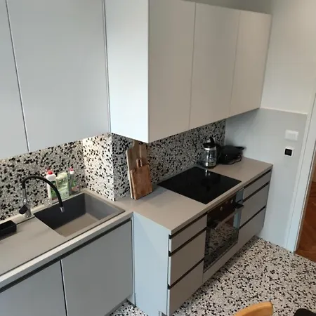 Specious And Newly Decorated At Bacvice *