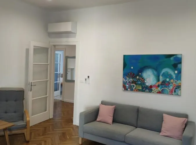 Specious And Newly Decorated At Bacvice