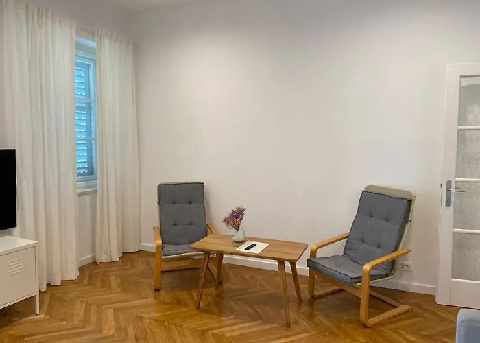 Lägenhet Specious And Newly Decorated At Bacvice *