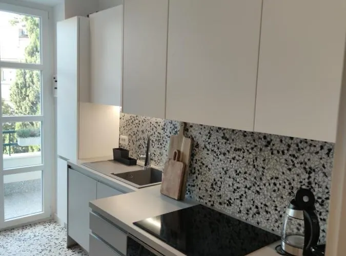 Specious And Newly Decorated At Bacvice *