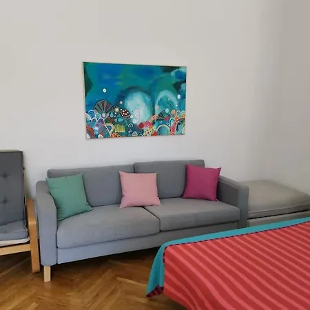 Lägenhet Specious And Newly Decorated At Bacvice