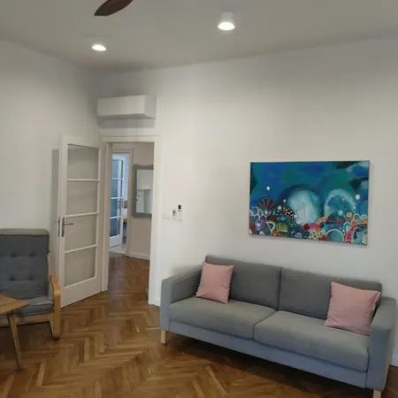 Specious And Newly Decorated At Bacvice